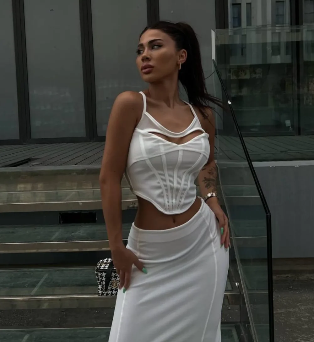 White Set With a Crop