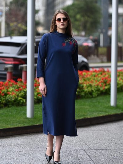 Fustan pambuku me qëndisje