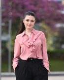 Këmishë me pala tek jaka