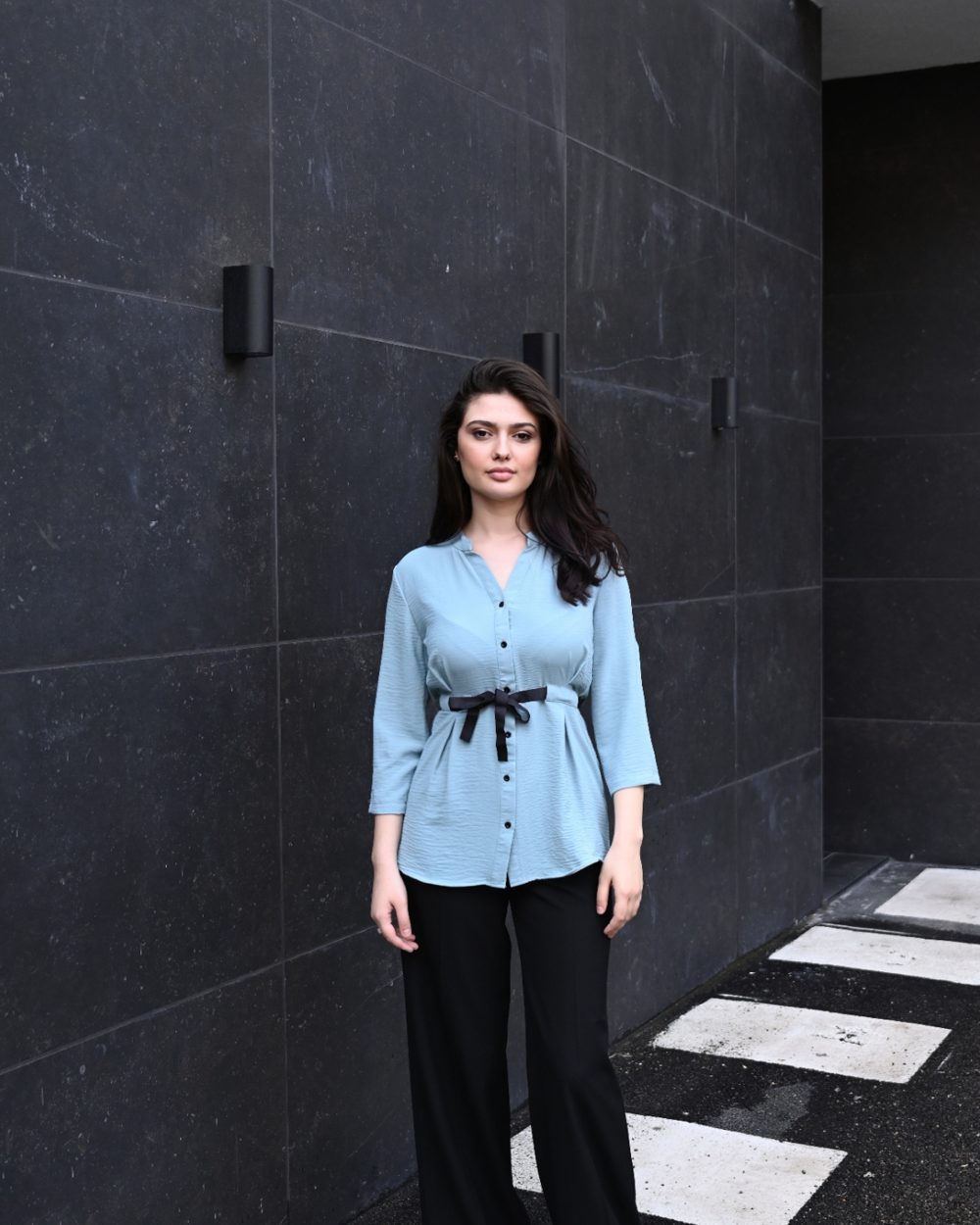 Këmisha lino me fjongo - Figura 4